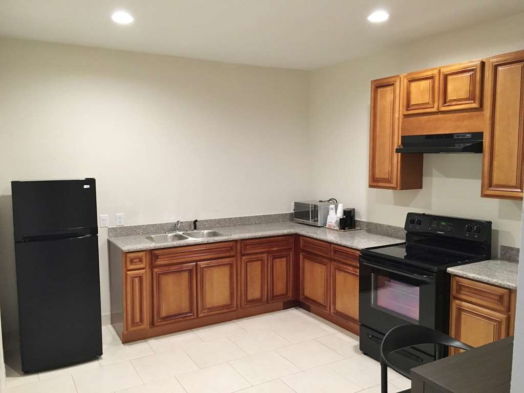 Regency Inn & Suites- Nw Houston Jersey Village Room photo